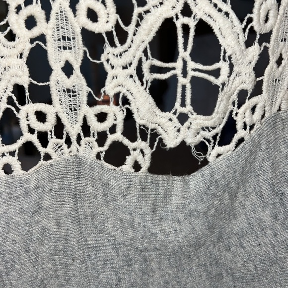 YOON Long Cardigan with Flower detailed-back - Picture 5 of 5